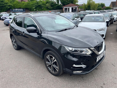 Nissan Qashqai 1.2 DIG-T N-Connecta Euro 6 (s/s) 5dr 8