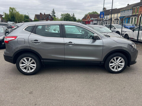 Nissan Qashqai 1.2 DIG-T Acenta 2WD Euro 6 (s/s) 5dr 7