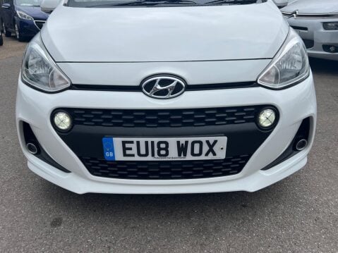 Hyundai i10 1.0 Premium Euro 6 5dr 9
