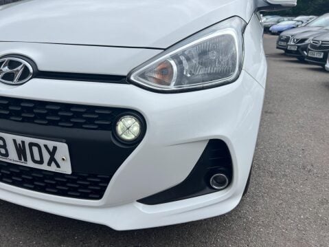 Hyundai i10 1.0 Premium Euro 6 5dr 11