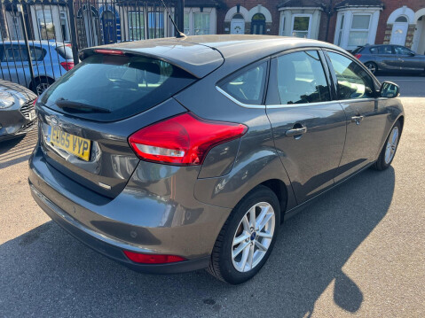 Ford Focus 1.0T EcoBoost Zetec Euro 6 (s/s) 5dr 6