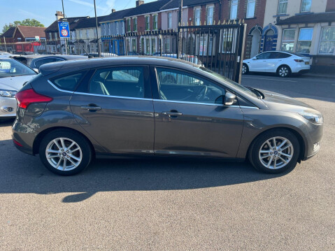 Ford Focus 1.0T EcoBoost Zetec Euro 6 (s/s) 5dr 7