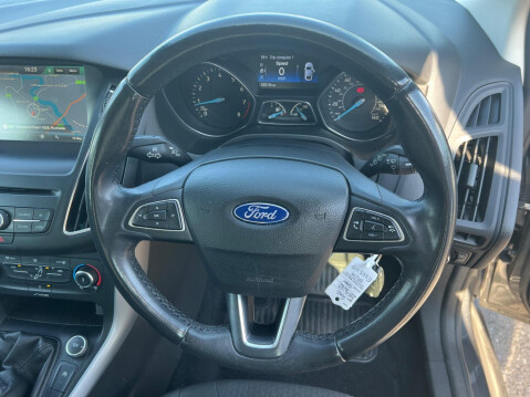 Ford Focus 1.0T EcoBoost Zetec Euro 6 (s/s) 5dr 13