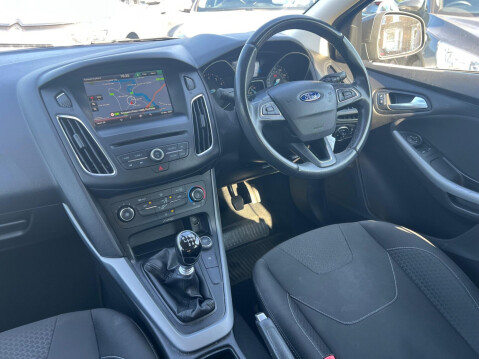 Ford Focus 1.0T EcoBoost Zetec Euro 6 (s/s) 5dr 16