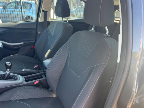 Ford Focus 1.0T EcoBoost Zetec Euro 6 (s/s) 5dr 18