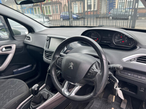 Peugeot 2008 1.2 PureTech Active Euro 6 5dr 17