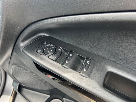 Ford Ecosport 1.0T EcoBoost ST-Line Euro 6 (s/s) 5dr 33