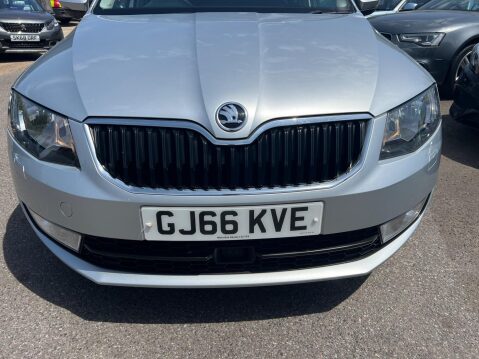 Skoda Octavia 2.0 TDI SE L DSG Euro 6 (s/s) 5dr 9