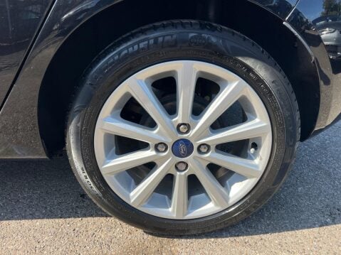 Ford Fiesta 1.0T EcoBoost Titanium Euro 6 (s/s) 5dr 18