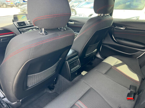 BMW 1 Series 1.5 118i Sport Euro 6 (s/s) 5dr 27