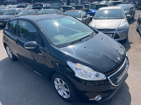 Peugeot 208 1.2 VTi Active Euro 5 3dr 8
