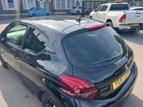 Peugeot 208 1.2 PureTech Black Edition Euro 6 3dr 11
