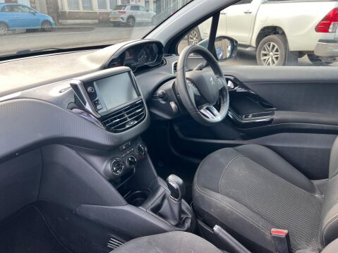 Peugeot 208 1.2 PureTech Black Edition Euro 6 3dr 13