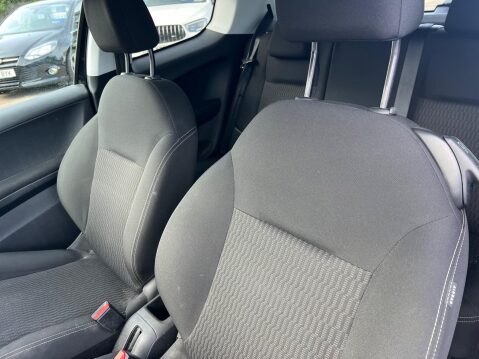 Peugeot 208 1.2 PureTech Black Edition Euro 6 3dr 14
