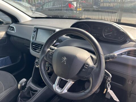 Peugeot 208 1.2 PureTech Black Edition Euro 6 3dr 16