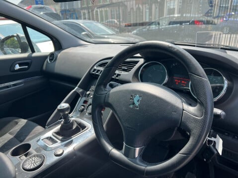 Peugeot 3008 1.6 HDi Exclusive Euro 4 5dr 9