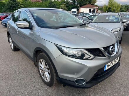 Nissan Qashqai 1.2 DIG-T Acenta 2WD Euro 5 (s/s) 5dr