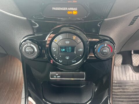 Ford Fiesta 1.0T EcoBoost Titanium Euro 6 (s/s) 5dr 30