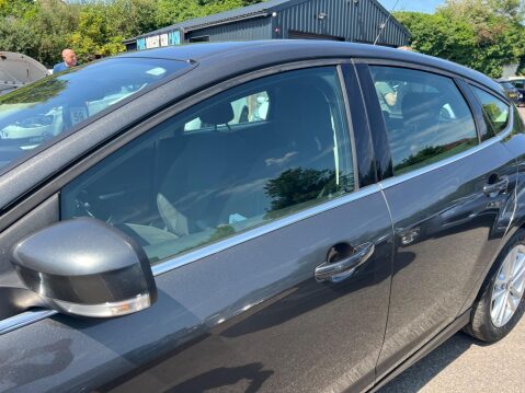 Ford Focus 1.0T EcoBoost Zetec Auto Euro 6 (s/s) 5dr 15