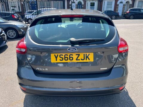 Ford Focus 1.0T EcoBoost Zetec Auto Euro 6 (s/s) 5dr 5