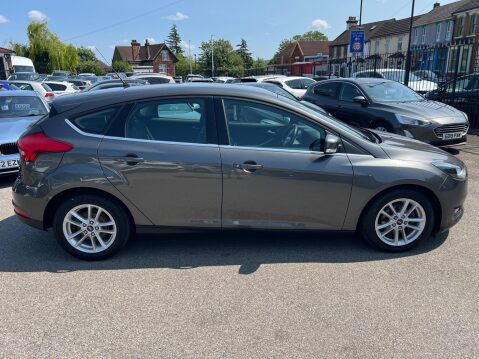 Ford Focus 1.0T EcoBoost Zetec Auto Euro 6 (s/s) 5dr 7