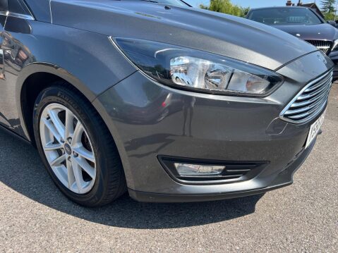 Ford Focus 1.0T EcoBoost Zetec Auto Euro 6 (s/s) 5dr 12