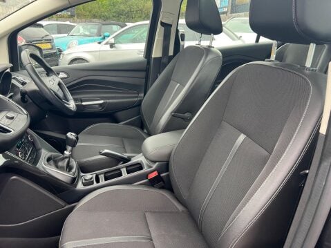 Ford Grand C-Max 1.0T EcoBoost Titanium X Euro 6 (s/s) 5dr 23