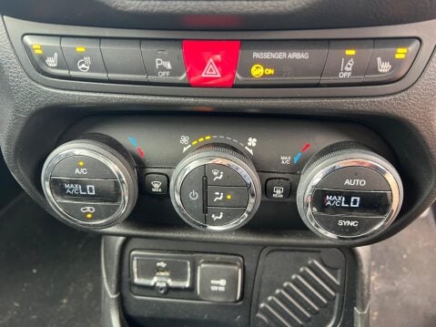Jeep Renegade 1.4T MultiAirII Limited Euro 6 (s/s) 5dr 26