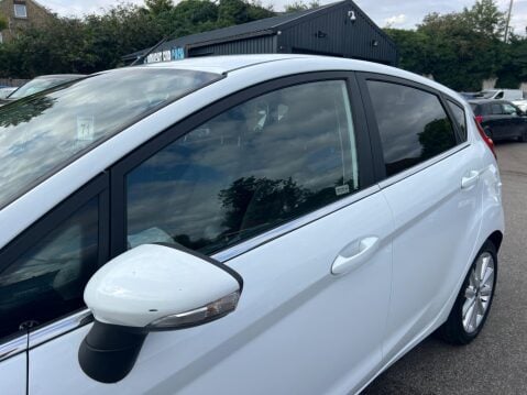 Ford Fiesta 1.0T EcoBoost Titanium Euro 6 (s/s) 5dr 18