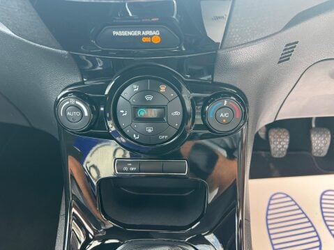 Ford Fiesta 1.0T EcoBoost Titanium Euro 6 (s/s) 5dr 35