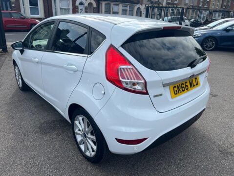 Ford Fiesta 1.0T EcoBoost Titanium Euro 6 (s/s) 5dr 4