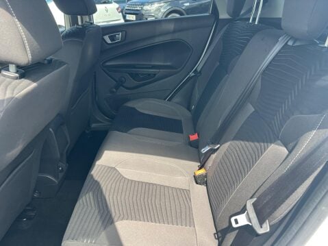 Ford Fiesta 1.0T EcoBoost Titanium Euro 5 (s/s) 5dr 30