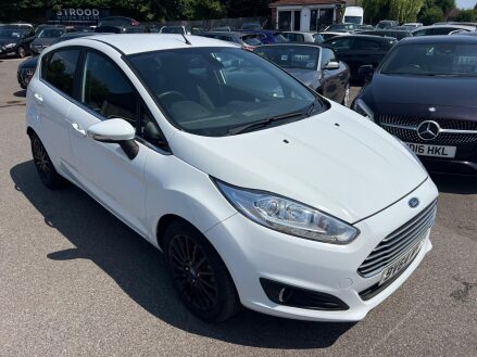 Ford Fiesta 1.0T EcoBoost Titanium Euro 5 (s/s) 5dr