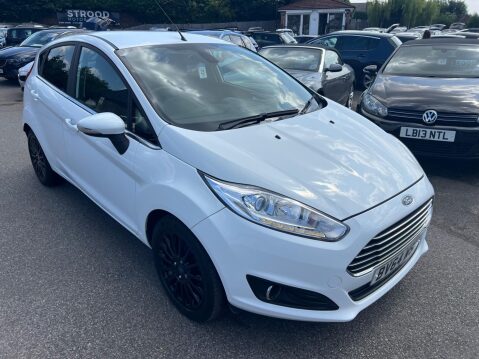 Ford Fiesta 1.0T EcoBoost Titanium Euro 5 (s/s) 5dr 1