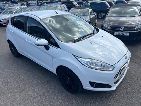 Ford Fiesta 1.0T EcoBoost Titanium Euro 5 (s/s) 5dr 8