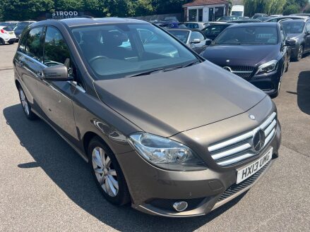 Mercedes-Benz B Class 1.6 B180 BlueEfficiency SE 7G-DCT Euro 5 (s/s) 5dr