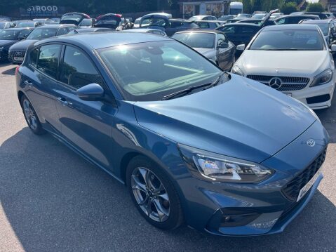Ford Focus 1.0T EcoBoost ST-Line Euro 6 (s/s) 5dr 8