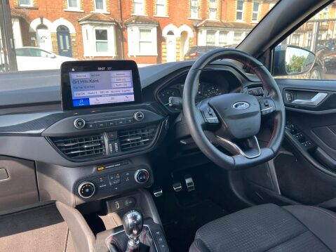 Ford Focus 1.0T EcoBoost ST-Line Euro 6 (s/s) 5dr 13