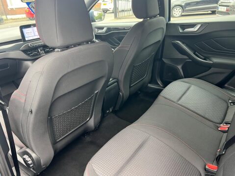 Ford Focus 1.0T EcoBoost ST-Line Euro 6 (s/s) 5dr 26