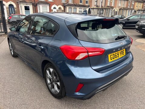 Ford Focus 1.0T EcoBoost ST-Line Euro 6 (s/s) 5dr 4