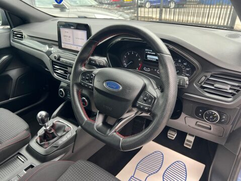 Ford Focus 1.0T EcoBoost ST-Line Euro 6 (s/s) 5dr 17