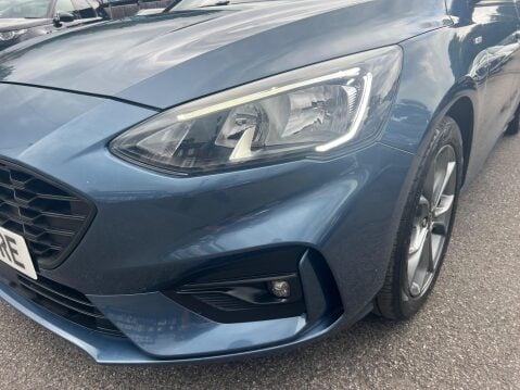 Ford Focus 1.0T EcoBoost ST-Line Euro 6 (s/s) 5dr 10