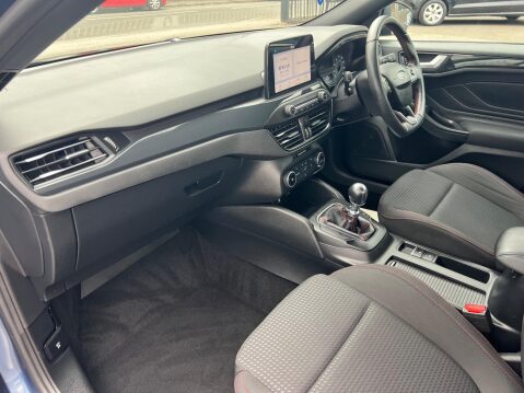 Ford Focus 1.0T EcoBoost ST-Line Euro 6 (s/s) 5dr 22