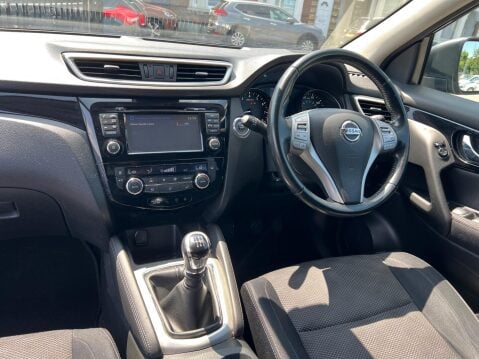 Nissan Qashqai 1.2 DIG-T Acenta Premium 2WD Euro 5 (s/s) 5dr 16