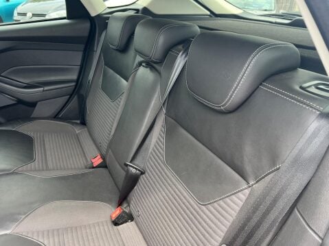 Ford Focus 1.5T EcoBoost Titanium X Euro 6 (s/s) 5dr 27