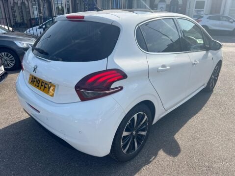 Peugeot 208 1.2 PureTech Tech Edition Euro 6 (s/s) 5dr 6