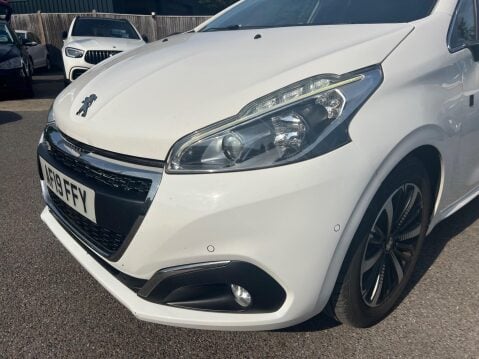 Peugeot 208 1.2 PureTech Tech Edition Euro 6 (s/s) 5dr 10