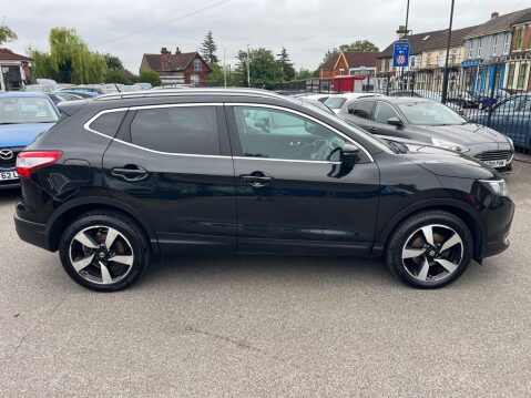 Nissan Qashqai 1.2 DIG-T N-Connecta 2WD Euro 6 (s/s) 5dr 7