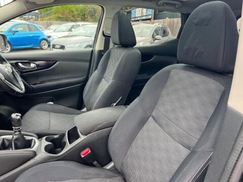 Nissan Qashqai 1.2 DIG-T N-Connecta 2WD Euro 6 (s/s) 5dr 22