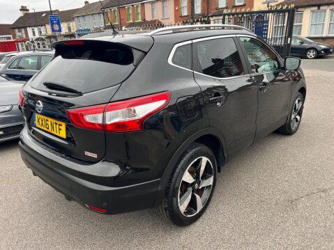 Nissan Qashqai 1.2 DIG-T N-Connecta 2WD Euro 6 (s/s) 5dr 6